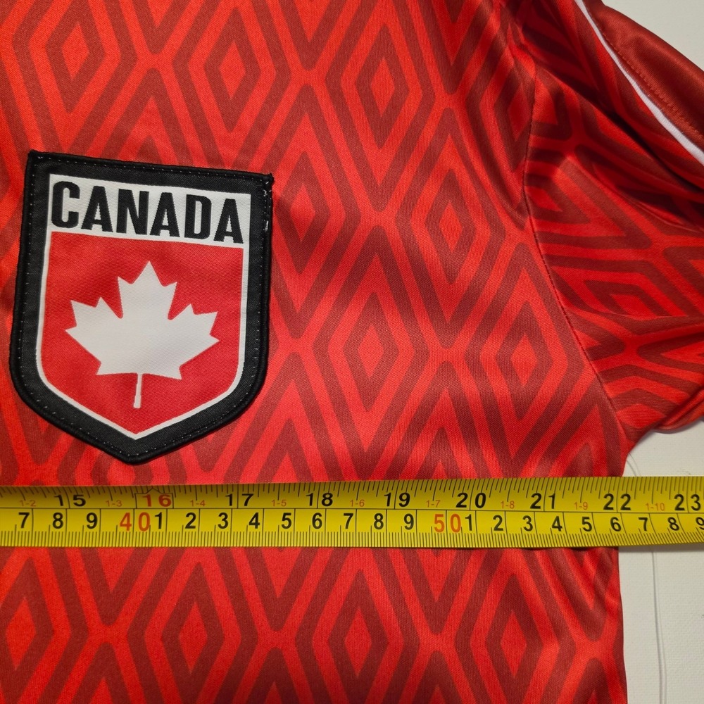 Umbro Canada Soccer Jersey Diamond Print Football 2026 Red Medium - Picture 5 of 8